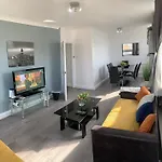 Cozy Apartment - Minutes Walk To Oxford Street